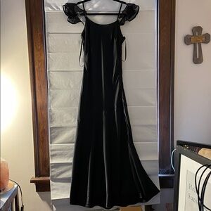 PARRTI Elegant Black Evening Gown